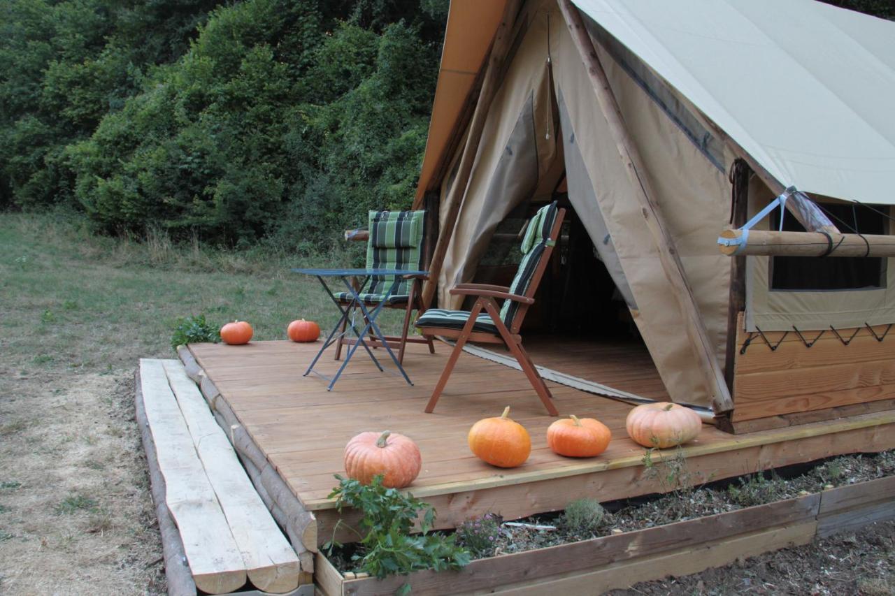 Chez Tombivouac Βίλα Pierrefonds Εξωτερικό φωτογραφία