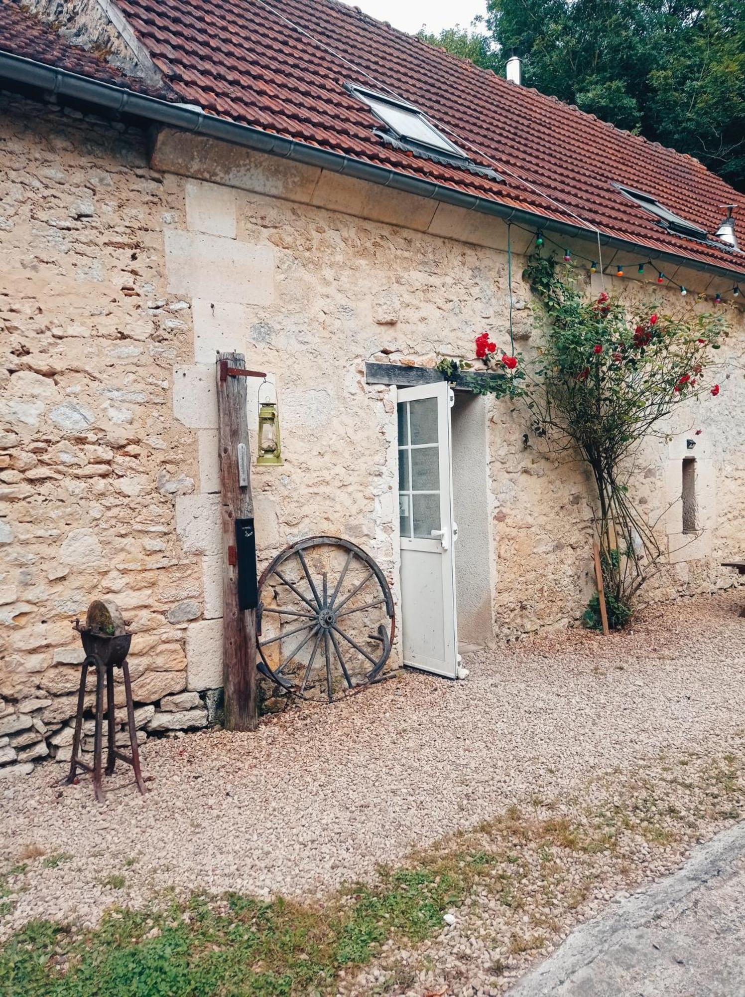 Chez Tombivouac Βίλα Pierrefonds Εξωτερικό φωτογραφία
